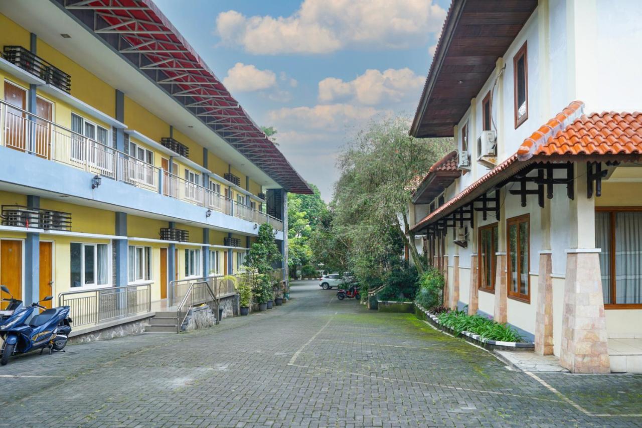 Front One Resort Indraloka Temanggung Экстерьер фото